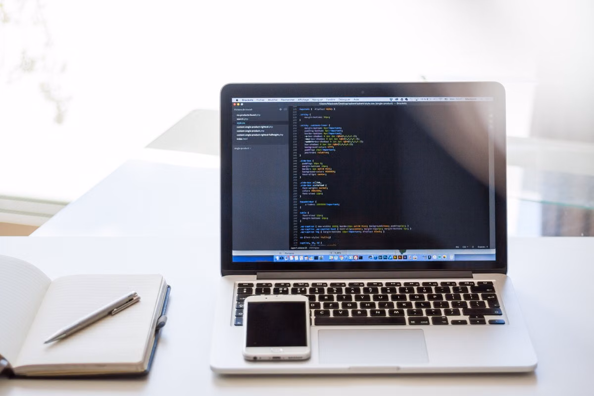 Xcode Cloud sudo indisponible : faut-il migrer vers un Mac distant en 2026 ?